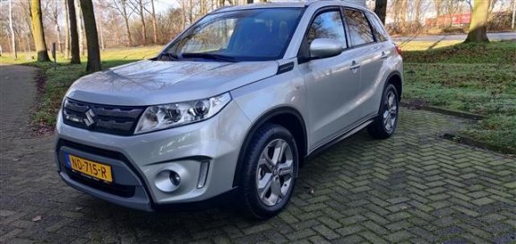 Suzuki Vitara - 1.6 Exclusive Navigatie Automaat Rijklaar weinig KM 's - 1