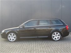 Audi S4 - Avant * S4 * 4.2 * V8 * quattro * 344 pk * BearLock Systeem * Recaro * Vingerhoets; Vierde