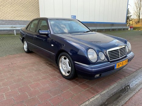 Mercedes-Benz E-klasse - 300 TD Avantgarde - 1