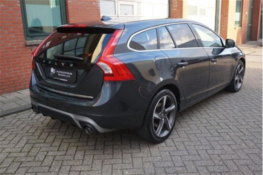 Volvo V60 - 2.4 D6 AWD Plug-In Hybrid R-Design Xenon, Leder, 2014 - 1