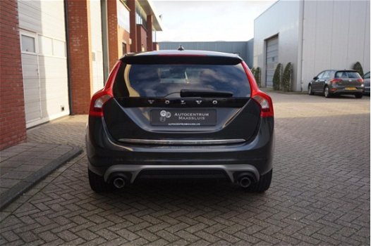 Volvo V60 - 2.4 D6 AWD Plug-In Hybrid R-Design Xenon, Leder, 2014 - 1