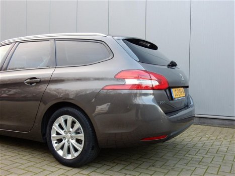 Peugeot 308 - 1.2 PureTech 110pk Style, Navigatie - 1