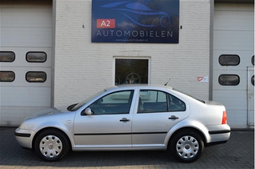 Volkswagen Bora - 1.4-16V - 1