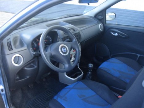 Fiat Punto - 1.2 Sound MET NIEUWE APK - 1