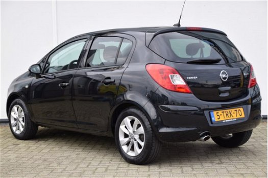 Opel Corsa - 1.4-16V Design Edition Dealer onderhouden - 1