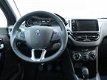 Peugeot 208 - 1.2 82 pk Signature Navigatie / Airco / Parkeersensoren - 1 - Thumbnail