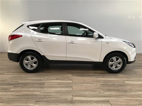 Hyundai ix35 - 1.6i GDI Active AIRCO / CAMERA / LMV / ARMSTEUN / USB / HELE NETTE AUTO / DEALER ONDE - 1