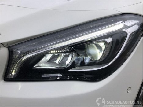 Mercedes-Benz CLA-klasse Shooting Brake - 180d 109pk amg-line - xenon - led - sportinterieur leer + - 1