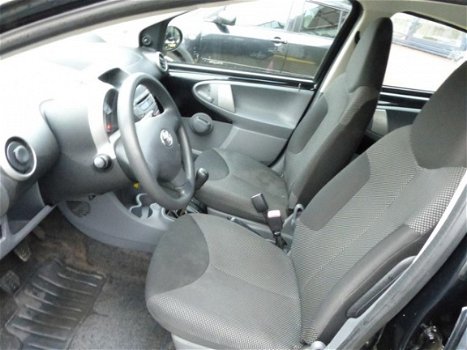 Toyota Aygo - 1.0-12V Comfort - 1