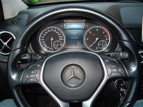 Mercedes-Benz B-klasse - 180 CDI Edition GERESERVEERD - 1