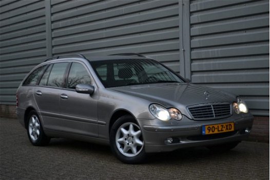 Mercedes-Benz C-klasse Combi - 220 CDI Elegance Automaat Airco Pdc Trekhaak + Inruil Mogelijk - 1