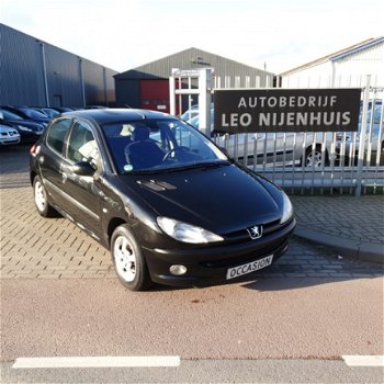 Peugeot 206 - 1.6-16V Gentry - 1