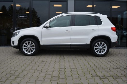 Volkswagen Tiguan - 1.4 TSI Sport&Style | Navigatie | 17 Inch | Alcantara | - 1