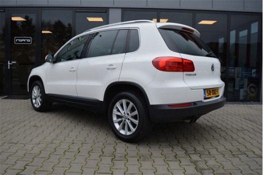 Volkswagen Tiguan - 1.4 TSI Sport&Style | Navigatie | 17 Inch | Alcantara | - 1