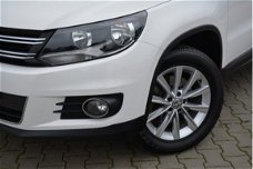 Volkswagen Tiguan - 1.4 TSI Sport&Style | Navigatie | 17 Inch | Alcantara |