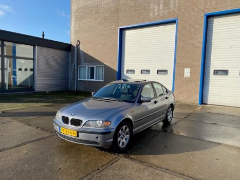 BMW 3-serie - 318i MOOIE AUTO GOEDKOOP NETJES SCHUIFDAK - 1