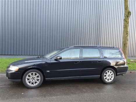 Volvo V70 - 2.4 D5 Summum AUTOMAAT/LEDER/NAVI/FULL OPTIONS - 1