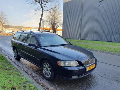 Volvo V70 - 2.4 D5 Summum AUTOMAAT/LEDER/NAVI/FULL OPTIONS - 1