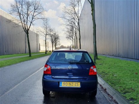 Volkswagen Polo - 1.2-12V AIRCO 2 X SLEUTELS BOEKJES - 1