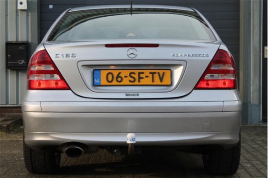 Mercedes-Benz C-klasse - 180 K. Elegance Xenon.Navi.Sport edition.18 inch.Trekhaak.6 bak - 1