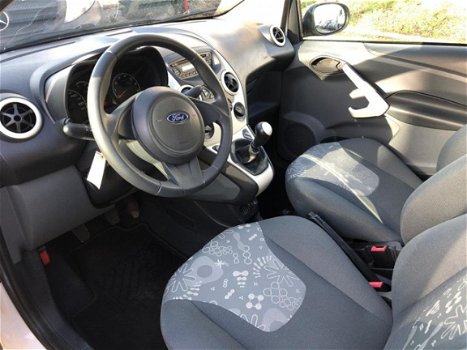 Ford Ka - 1.2 Comfort start/stop Nap Airco Nieuwe Distributie incl WP en Grote Beurt - 1