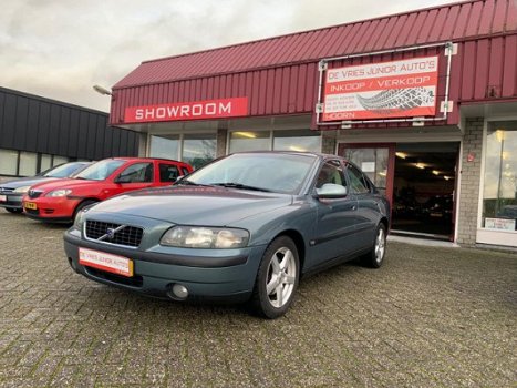 Volvo S60 - 2.4 AUTOMAAT, YOUNGTIMER en rijd zeer goed - 1