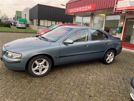 Volvo S60 - 2.4 AUTOMAAT, YOUNGTIMER en rijd zeer goed - 1