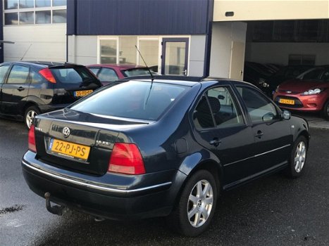 Volkswagen Bora - 1.6-16V FSI Turijn Cruise/ Climate/ NAP/ APK - 1