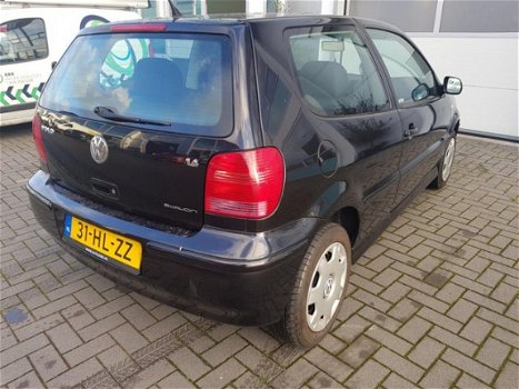 Volkswagen Polo - 1.4-16V Trendline - 1