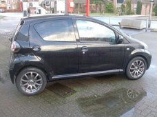 Toyota Aygo - 1.0-12V Dynamic Navigator NAVI, Lichtmetalen velgen