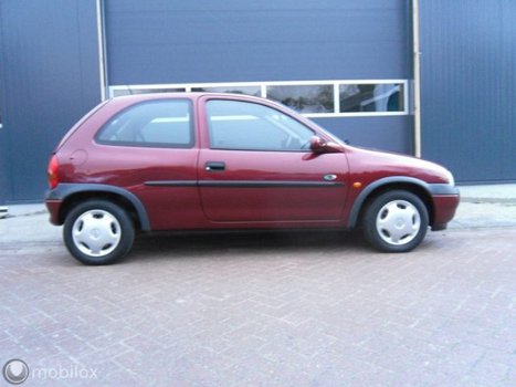 Opel Corsa - 1.4i Slechts 100.730 KM in nette staat Stuurbekr - 1