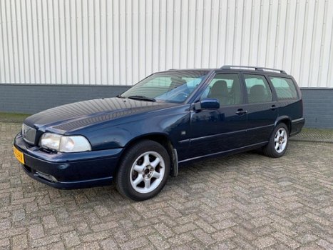 Volvo V70 - 2.4 Polar Bi-Fuel APK/ NAP/ Trekhaak - 1