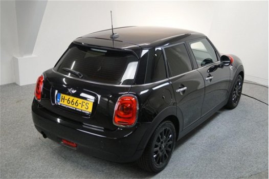 Mini Mini One - 1.2 Chili Business Nieuwstaat I Navigatie I 24 Maanden BOVAG Garantie - 1