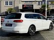 Volkswagen Passat Variant - 2.0 TDI Comfortline Panorama ACC Trekhk Standkachel Full-led 18inch - 1 - Thumbnail