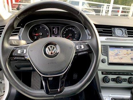 Volkswagen Passat Variant - 2.0 TDI Comfortline Panorama ACC Trekhk Standkachel Full-led 18inch - 1