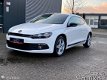 Volkswagen Scirocco - 1.4 TSI Highline / NWE KETTING / CLIMAT. / LM. VELGEN / ENZ - 1 - Thumbnail