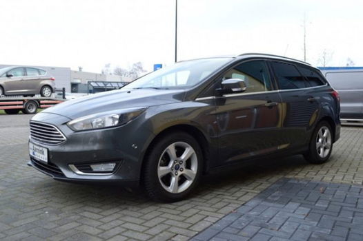 Ford Focus - 1.5 182 pk ecoboost Titanium Navi, Winterpakket - 1