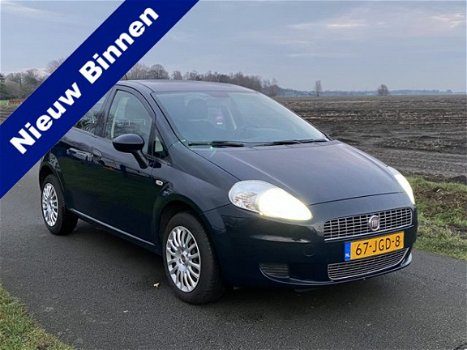 Fiat Grande Punto - 1.4 Active Airco / 5-DEURS / APK 01-2021 - 1