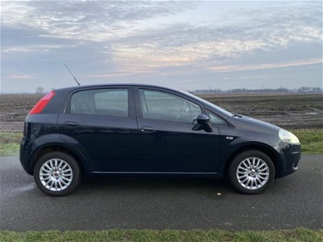 Fiat Grande Punto - 1.4 Active Airco / 5-DEURS / APK 01-2021 - 1