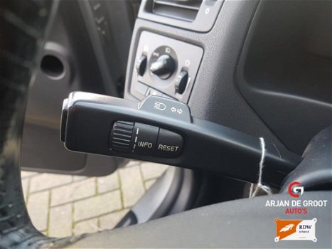 Volvo S40 - 2.4 140PK Automaat Airco Leder trekhaak - 1