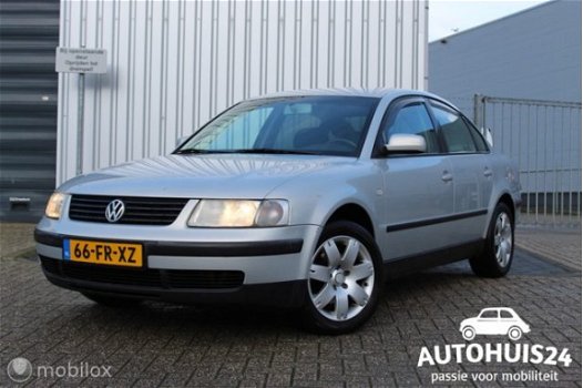 Volkswagen Passat - 1.8-5V Comfortline *Nette auto - 1