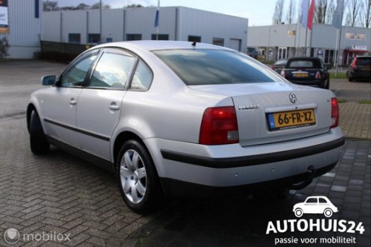 Volkswagen Passat - 1.8-5V Comfortline *Nette auto - 1