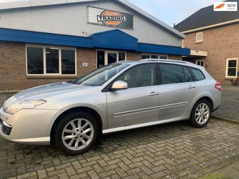 Renault Laguna Estate - 2.0 16V Expression clima, cruise, pdc, trekhaak - 1