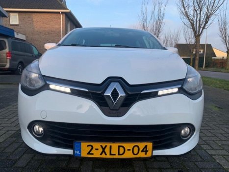 Renault Clio - 1.5 dCi ECO Night&Day airco , Navi, cruise, Pdc , zeer netjes - 1