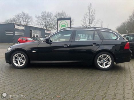 BMW 3-serie Touring - 318d Executive | Navi | Leer | Trekhaak - 1