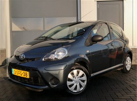 Toyota Aygo - 1.0 VVT-i Now AIRCO/5DEURS/ELEK.RAAM - 1