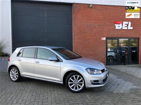 Volkswagen Golf - 1.6 TDI Business Edition 1e eig, NAP, PDC V + A, Navigatie+camera, DAB, Massage fu - 1