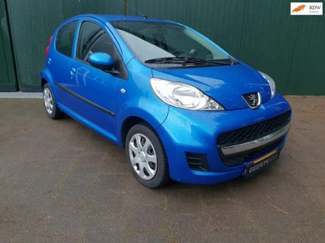 Peugeot 107 - 1.0-12V XS met Airco - 1