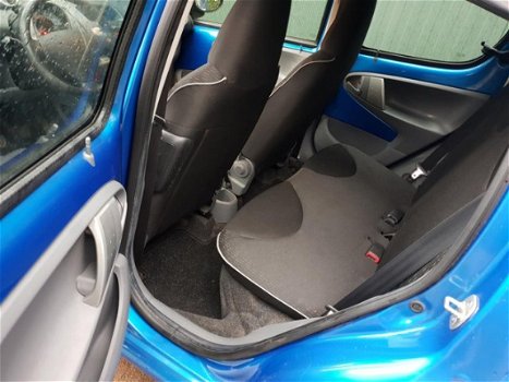 Peugeot 107 - 1.0-12V XS met Airco - 1