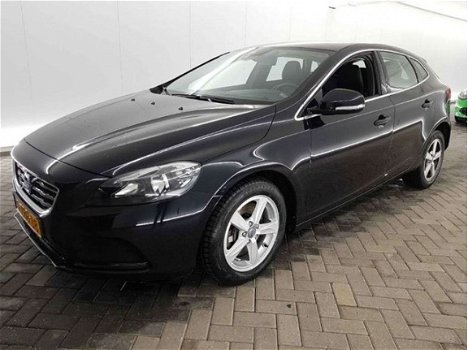 Volvo V40 - 2.0 D4 Summum Business VOLLEER-LED A LICHTEN-ZW HEMEL - 1